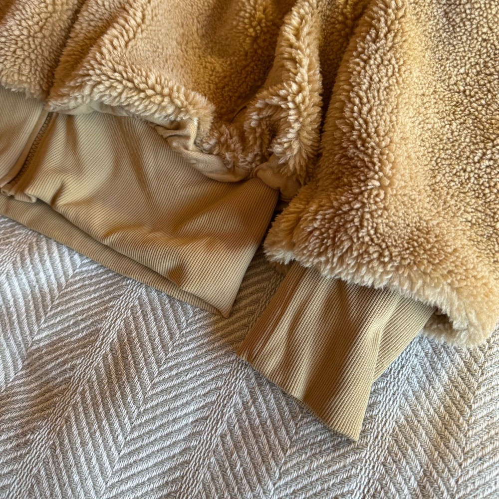 Alo Yoga Foxy Sherpa‎ Hooded Jacket Camel Teddy Fleece Women's L - Picture 8 of 10